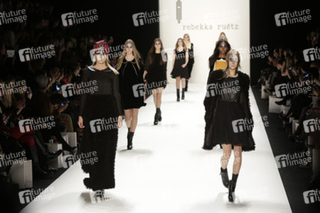 Rebekka Ruétz Models