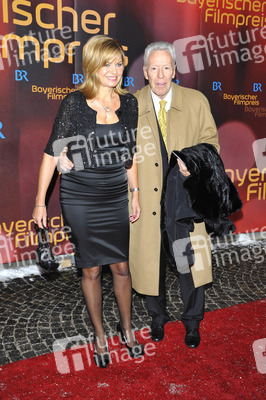 Maren Gilzer, Egon F. Freiheit