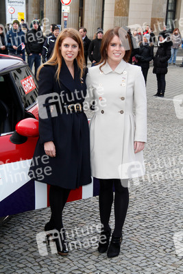 Beatrice Mountbatten-Windsor, Eugenie Mountbatten-Windsor