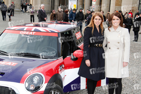 Beatrice Mountbatten-Windsor, Eugenie Mountbatten-Windsor