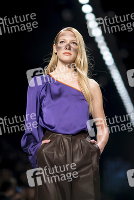 Stephan Pelger Model