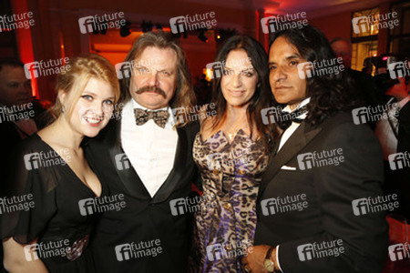 Leslie Mandoki mit Tochter Lara, Christine Neubauer mit Freund José Campos