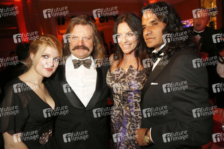 Leslie Mandoki mit Tochter Lara, Christine Neubauer mit Freund José Campos