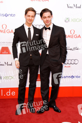 Tom Schilling, Tom Payne