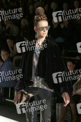 Miranda Konstantinidou Model