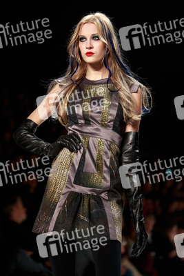 Marcel Ostertag Model