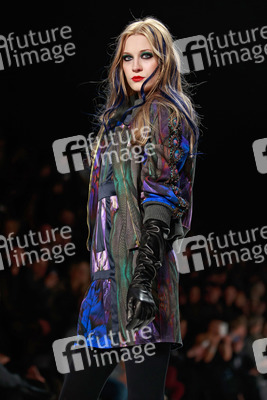 Marcel Ostertag Model