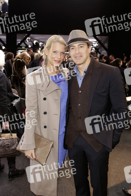 Gedeon Burkhard mit Freundin Anika Bormann