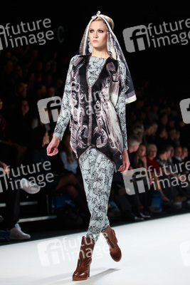 Kätlin Kaljuvee Model