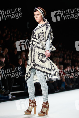 Kätlin Kaljuvee Model