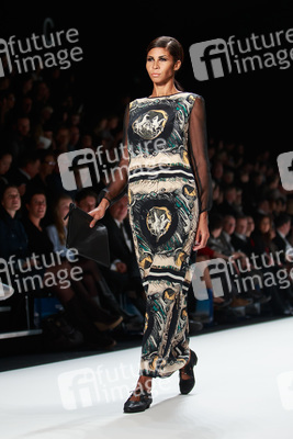 Kätlin Kaljuvee Model