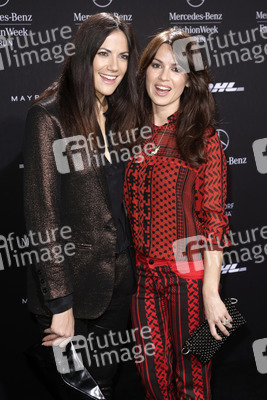 Bettina Zimmermann, Natalia Avelon