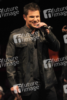 Nick Lachey (98 Degrees)