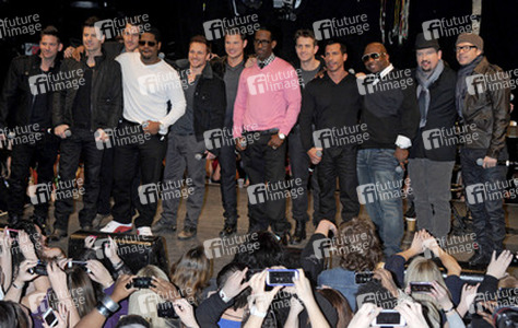 Jeff Timmons, Jordan Knight, Jonathan Knight, Nathan Morris, Drew Lachey, Nick Lachey, Shawn Stockman, Joey McIntyre, Danny Wood, Wanya Morris, Justin Jeffre, Donnie Wahlberg