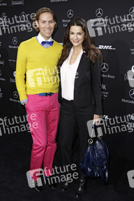 Mariella Ahrens mit Begleitung