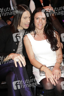 Jorge Gonzalez, Christine Neubauer