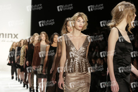 Luisa Hartema mit Models