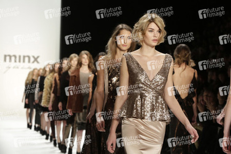 Luisa Hartema mit Models