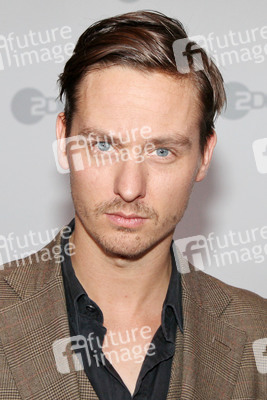 Tom Schilling