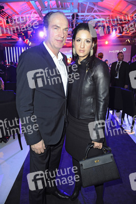 Herbert Knaup, Minu Barati Fischer