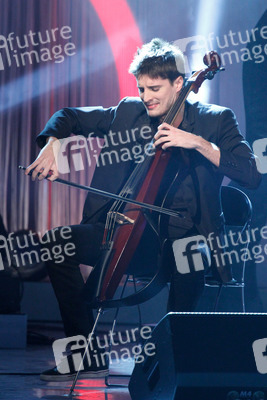 2Cellos