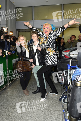 Joey Heindle mit Freundin Jacqueline Heinrichs, Olivia Jones