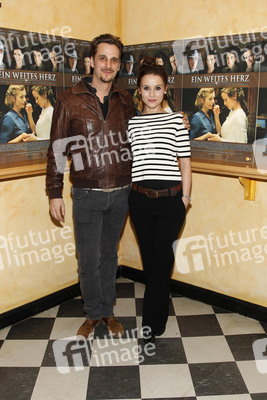 Max von Thun, Peri Baumeister