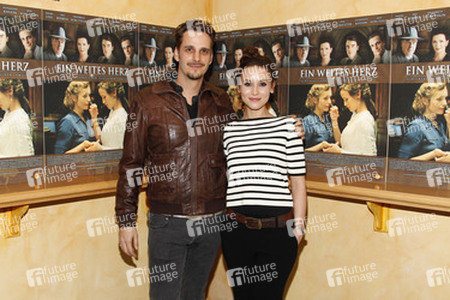 Max von Thun, Peri Baumeister