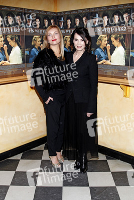 Nadja Uhl, Iris Berben