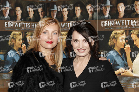 Nadja Uhl, Iris Berben