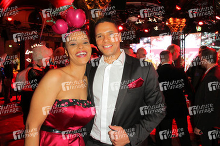 Kena Amoa mit Schwester Ella