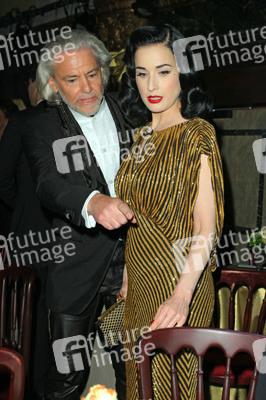 Hermann Bühlbecker, Dita Von Teese