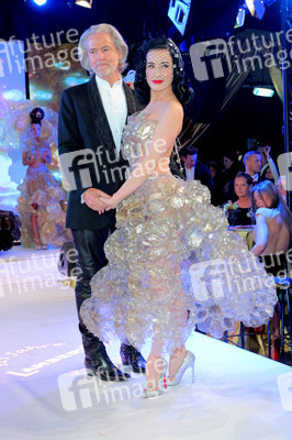 Hermann Bühlbecker, Dita Von Teese