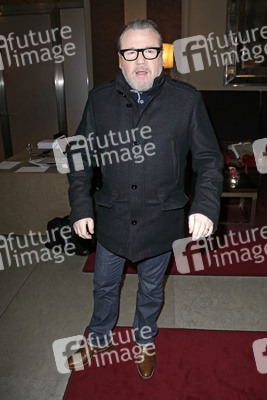 Ray Winstone