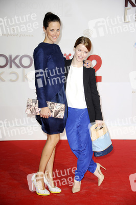 Anja Knauer, Karoline Schuch