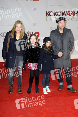 Anna Loos, Jan Josef Liefers mit ihren Toechtern Lilly und Lola