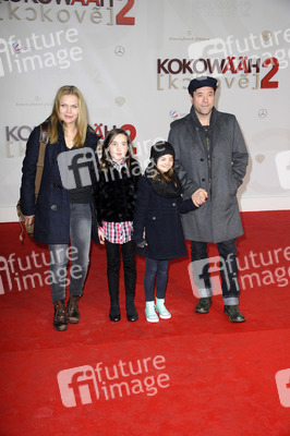 Anna Loos, Jan Josef Liefers mit ihren Toechtern Lilly und Lola