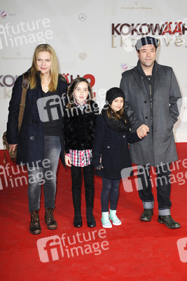 Anna Loos, Jan Josef Liefers mit ihren Toechtern Lilly und Lola