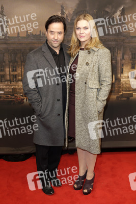 Jan Josef Liefers, Anna Loos