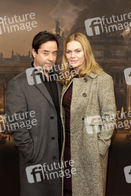 Jan Josef Liefers, Anna Loos