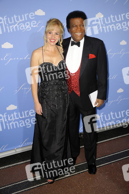 Roberto Blanco mit Frau Luzandra Strassburg