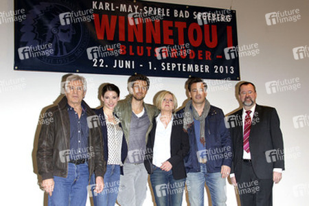 Gojko Mitic, Sophie Wepper, Wayne Carpendale, Ute Thienel, Jan Sosniok, Dieter Schönfeld