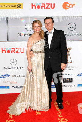 Katja Burkard, Hans Mahr