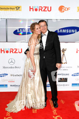 Katja Burkard, Hans Mahr