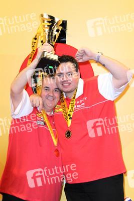 Phil Taylor, Adrian Lewis (England)
