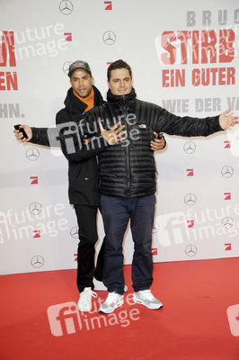 Patrice Bouédibéla mit Begleitung