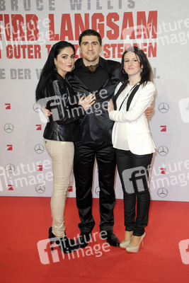 Marco Huck mit Ehefrau Amina und Schwester