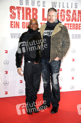 Pierre Sanoussi-Bliss mit Partner Till Bliss