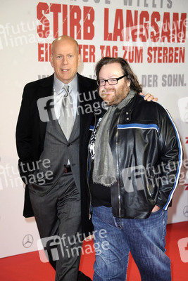 Bruce Willis, John Moore