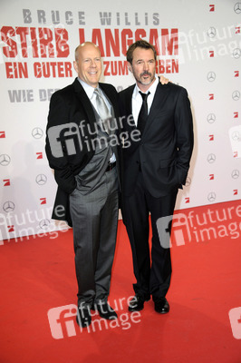 Bruce Willis, Sebastian Koch